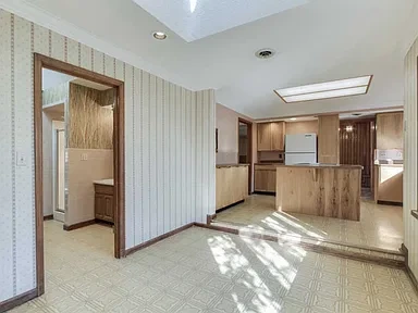 Kitchen before renovation